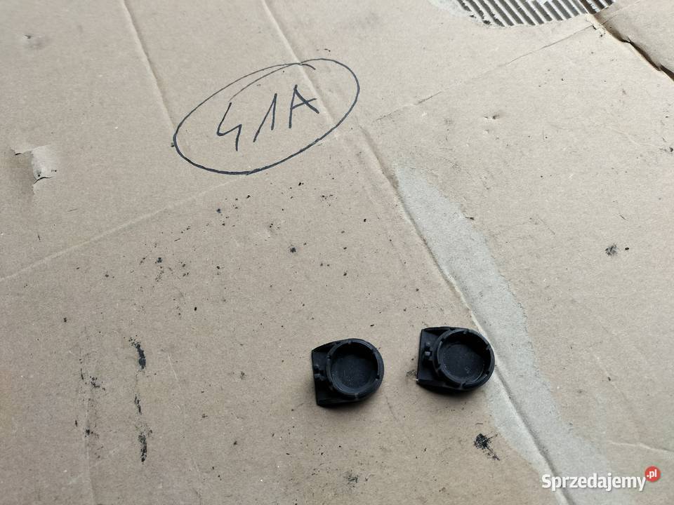 OSŁONA ZAŚLEPKA PRZÓD ŚRUBY RAMION WYCIERACZKI osobowe Kamień-Kolonia