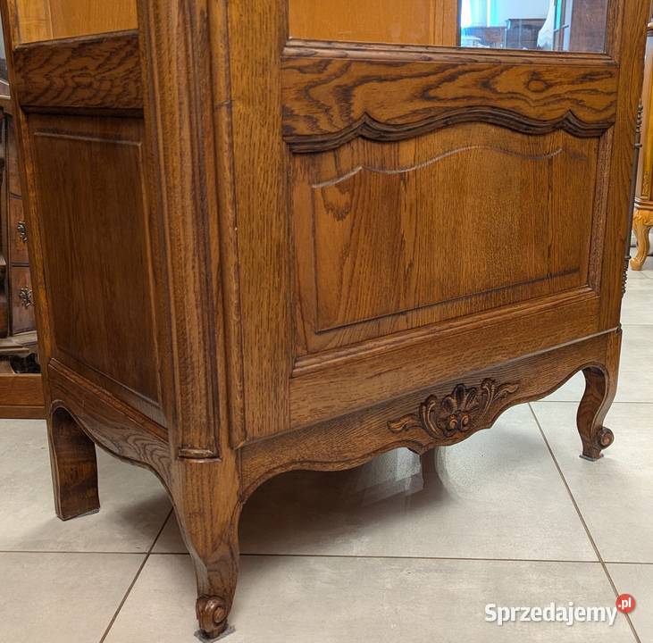 ładna witrynaserwantka ludwikowska dąbsklep Dąbrowa Górnicza