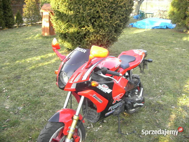 skuter w formie scigacza Lipiany