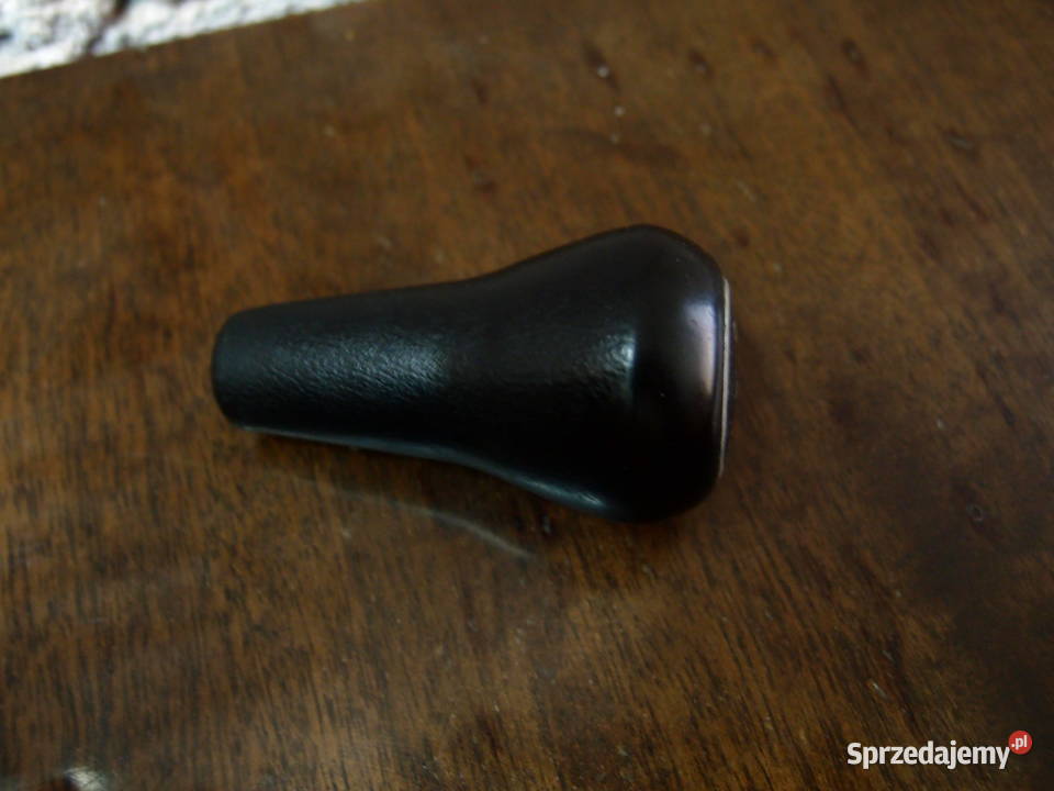 Drewniana gałka zmiany biegów FIAT produkcja PRL Gałki i mieszki Łódź