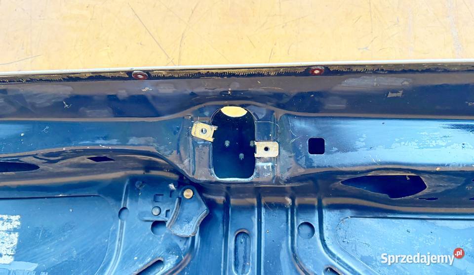 MERCEDES W201 klapa numer lakieru 702 Radom sprzedam