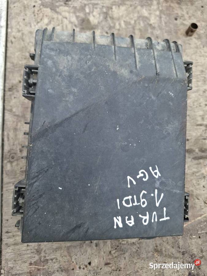 Skrzynka Bezpieczników Volkswagen Touran 19TDI sprzedam