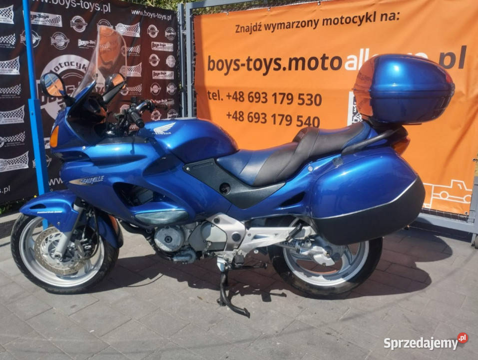 Honda NTV Honda NTV 650 Deauville Motocykle, skutery, quady Barlinek