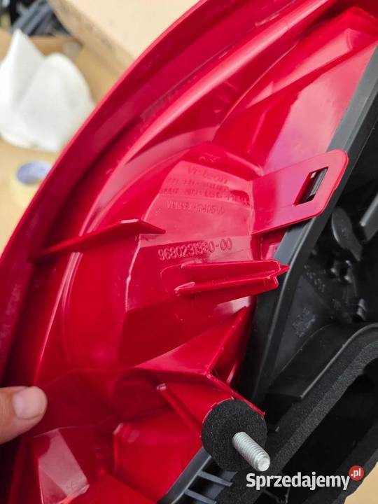 Lampa lewa lewy tył tylna Peugeot 207 CC 6350CE osobowe