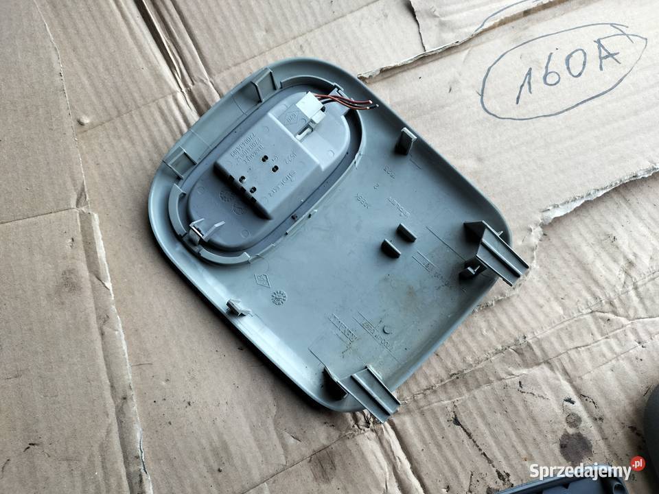 RENAULT CLIO 2 LAMPKA OŚWIETLENIA WNĘTRZA KABINY