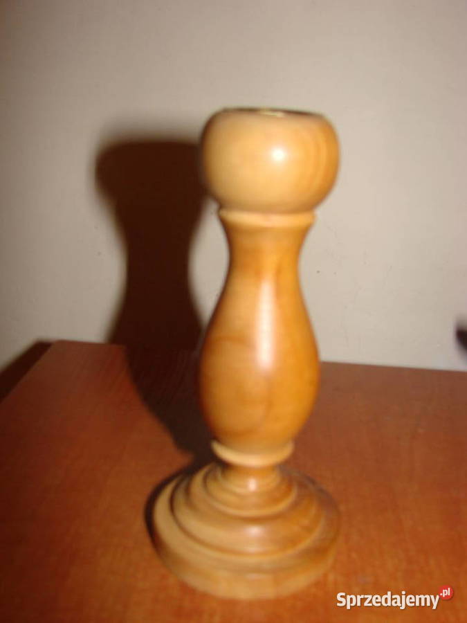 drewniany świecznik