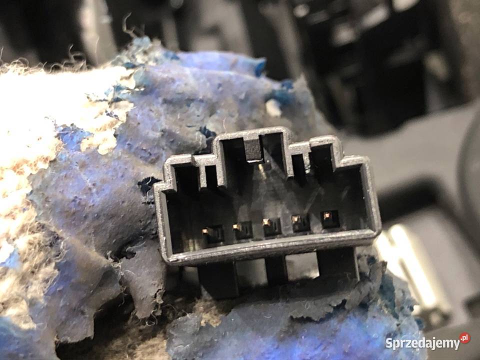 KRATKA NAWIEWU LEWY PRZÓD AUDI Q8 4M8820901A SUV osobowe sprzedam