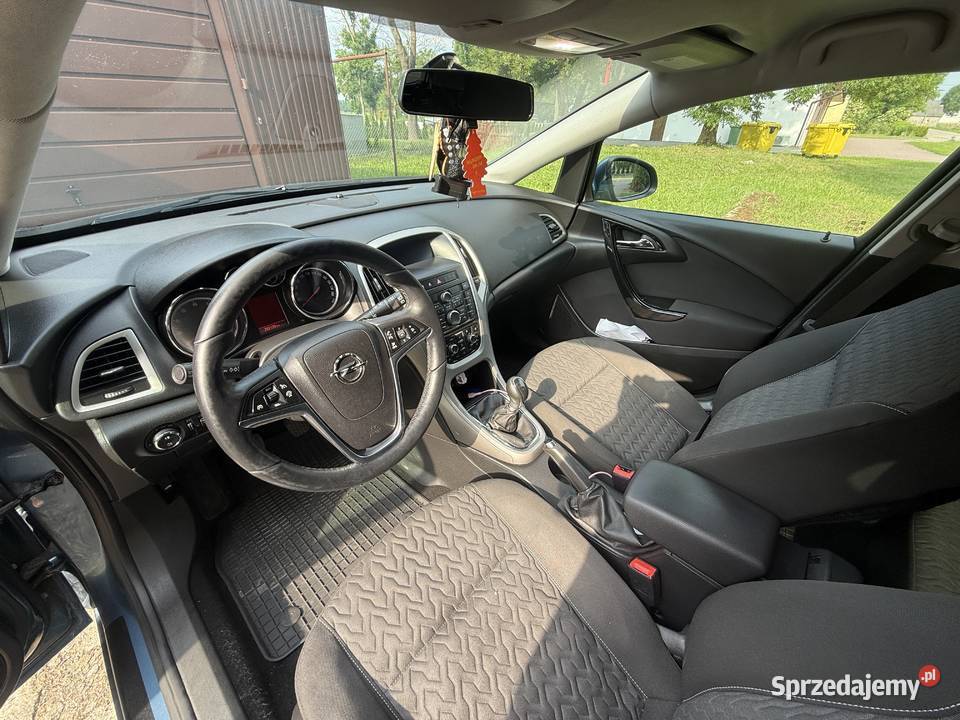 Astra j 14 turbo 120 2013r manualna Olsztyn