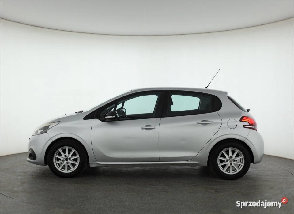 Peugeot 208 12 PureTech mazowieckie