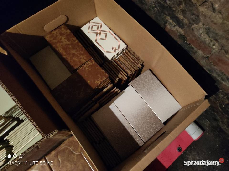 Płytki ścienne i podłogowe