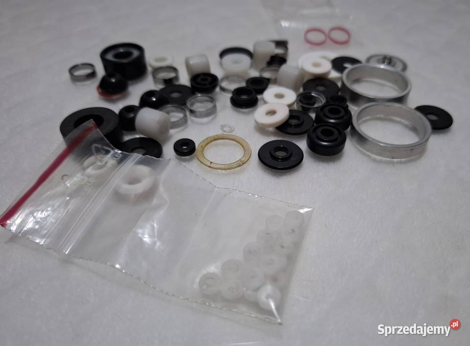 Plastikowe podkładki tuleje mix zestaw Czeladź