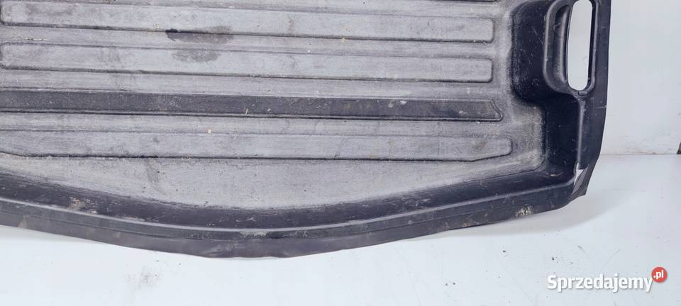 WNĘKA KOŁA ZAPASOWEGO MISA AUDI Q7 4L0864105B Przystajń