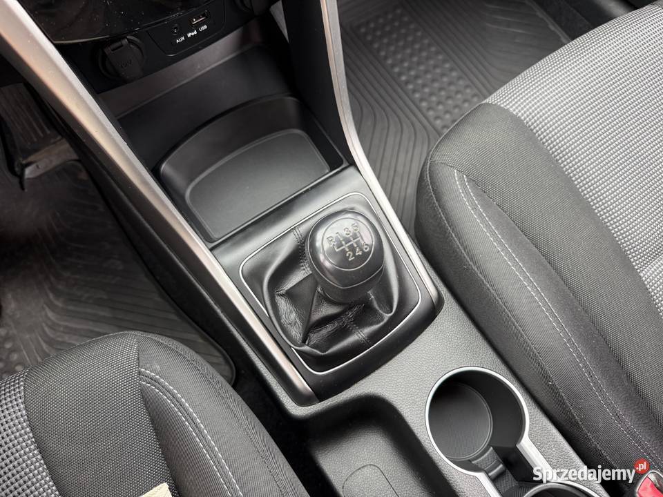 Hyundai i30 14 BENZYNA Klimatyzacja Nawigacja radio Konin sprzedam