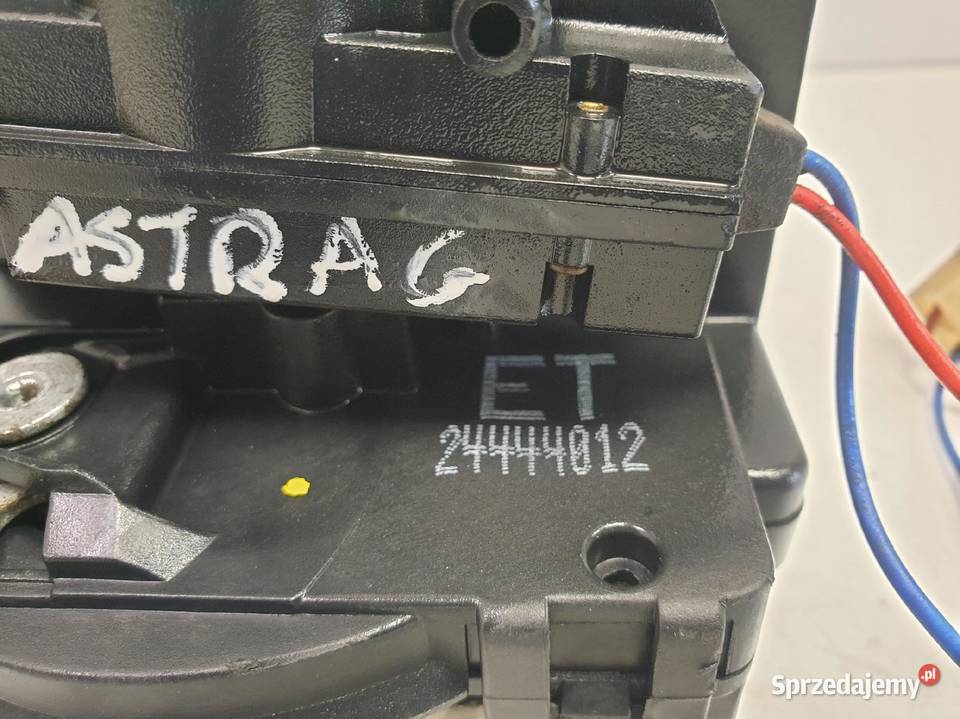 Opel Astra G II ZAMEK DRZWI Prawy przód pasażera Rudka