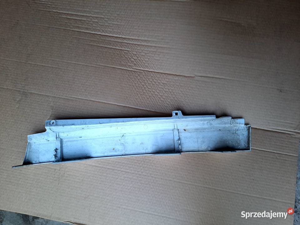 Osłona zaślepka Mercedes Actros MP4 A9607155430 ciężarowe świętokrzyskie
