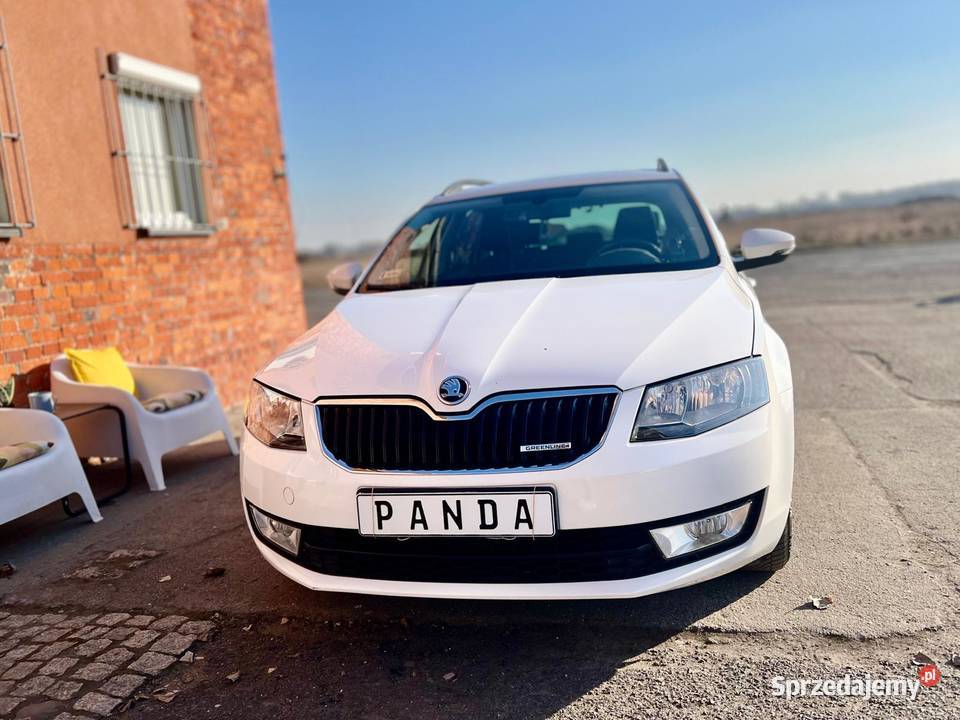 Skoda Octavia III Combi biała Legnica