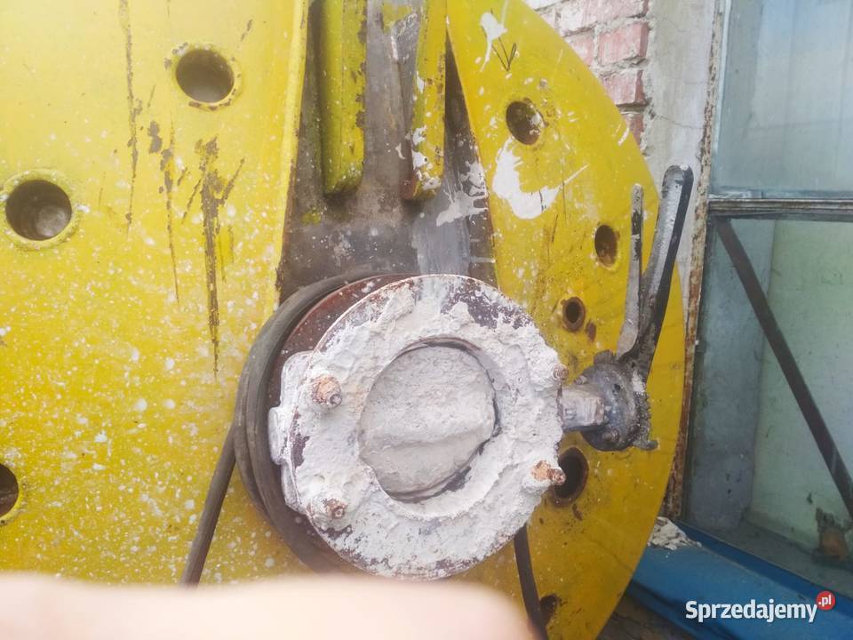 Mieszalnik pionowy do tynków i betonu 500 L 15