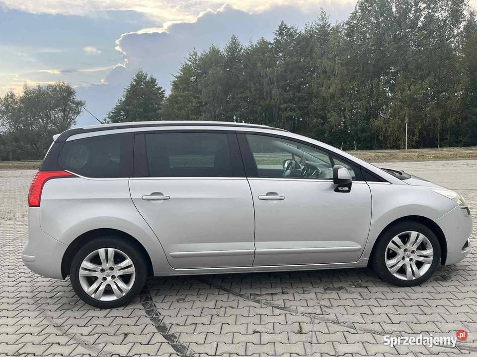 Peugeot 5008 20 HDi 7 osób 2012 przebieg 244000 5008