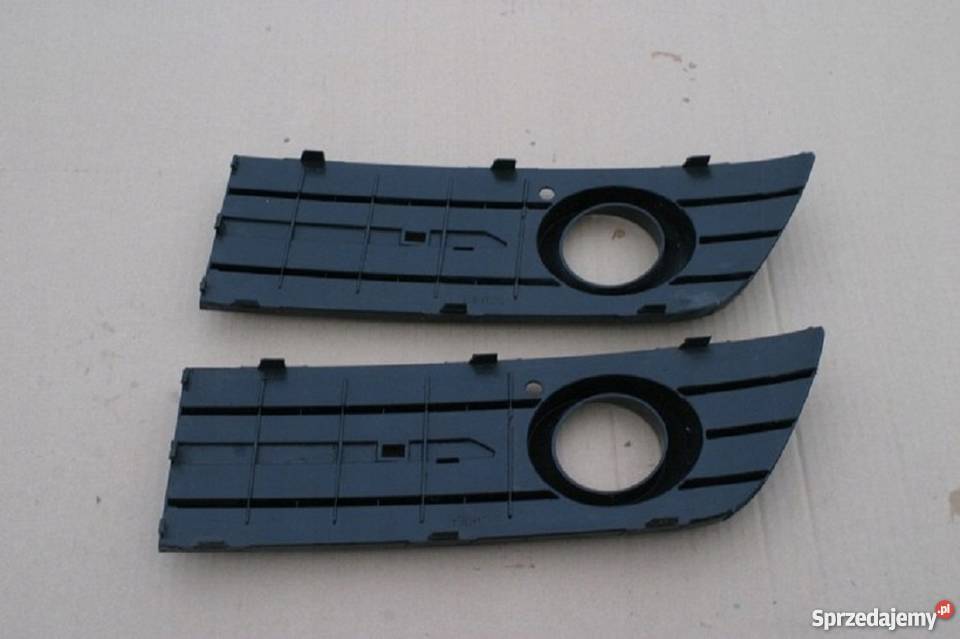 A KLASA W169 LIFT KRATKA ZDERZAKA HALOGEN PRAWA Bieleń