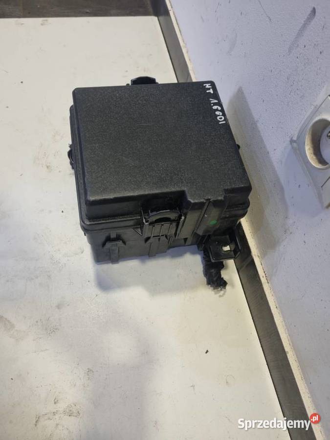 SKRZYNKA BEZPIECZNIKOW HYUNDAI TUCSON III 16 GDI łódzkie Skierniewice