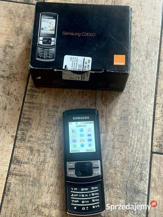 Telefon Samsung C3050 z roku 2009 Samsung