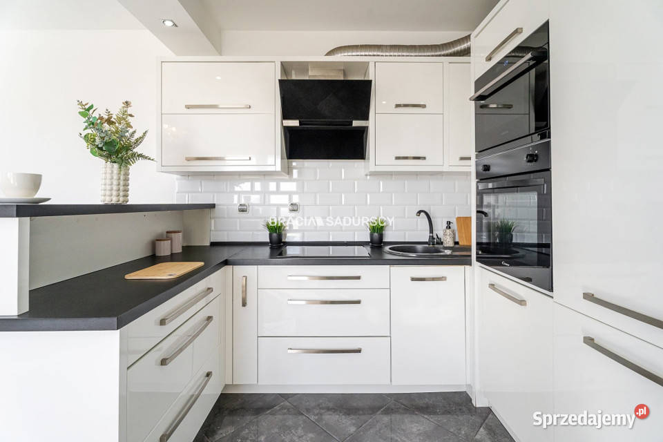 sprzedaży mieszkania 4968 metrów 3pok Kraków