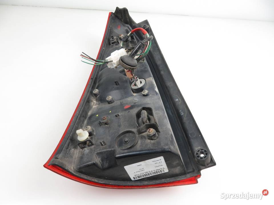 LAMPA PRAWA TYLNA MAZDA PREMACY CP 22061908 Lampy tylne