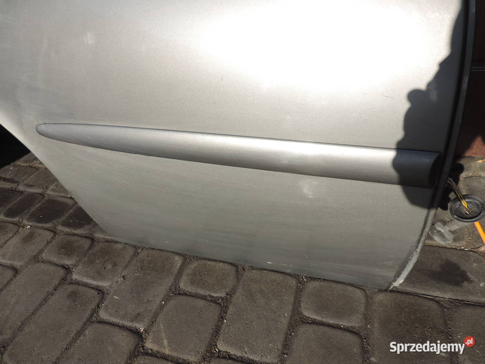 DRZWI TYLNE PRAWE FORD FIESTA MK4 5D KOLOR M8 Nowy Sącz