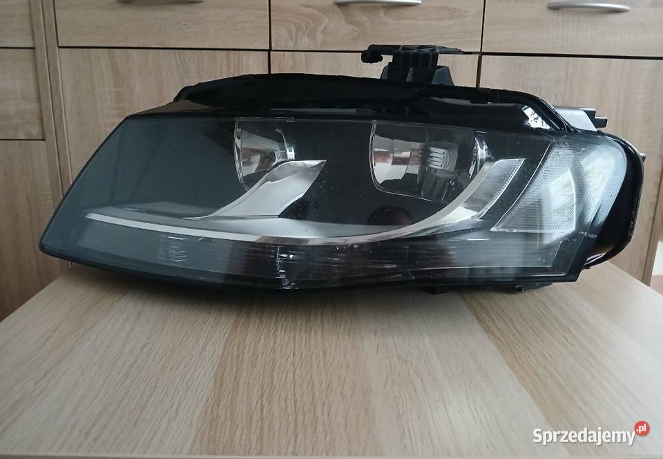 Lampa przednia lewa AUDI A4 B8 Sierpc