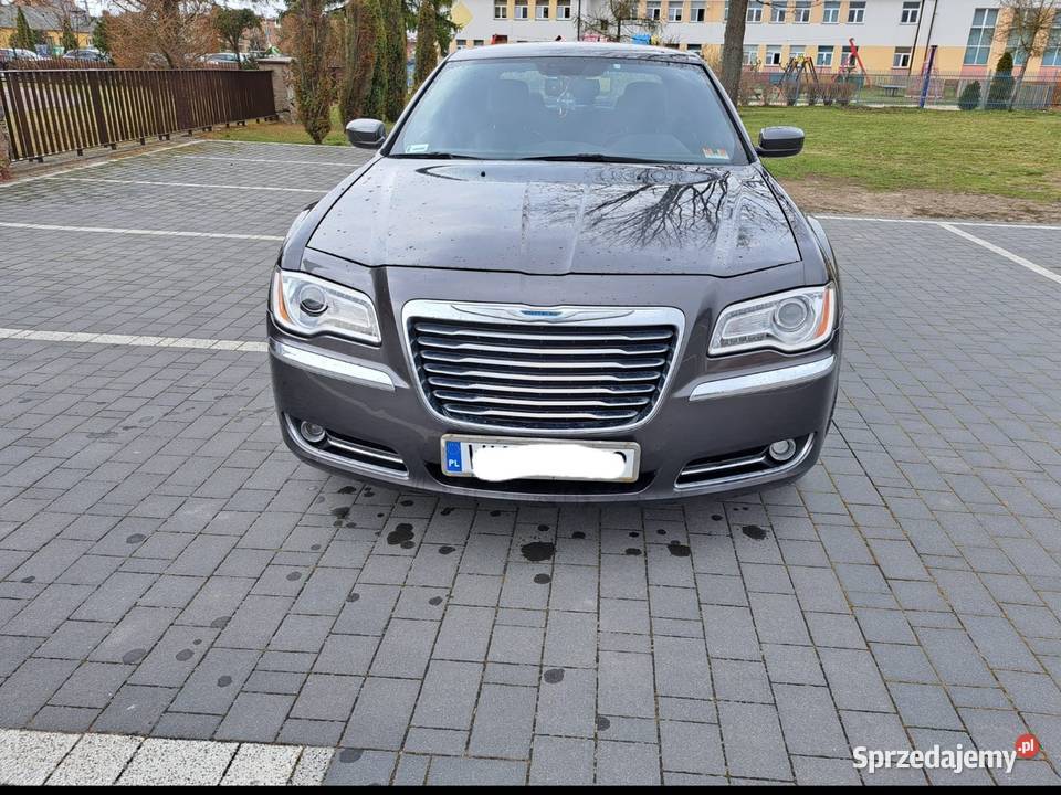 Chrysler 300 36 V6 4x4 hak Głowaczów