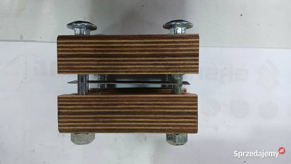 Panewka drewniana ze śrubami wytrząsacza Claas Do kombajnów