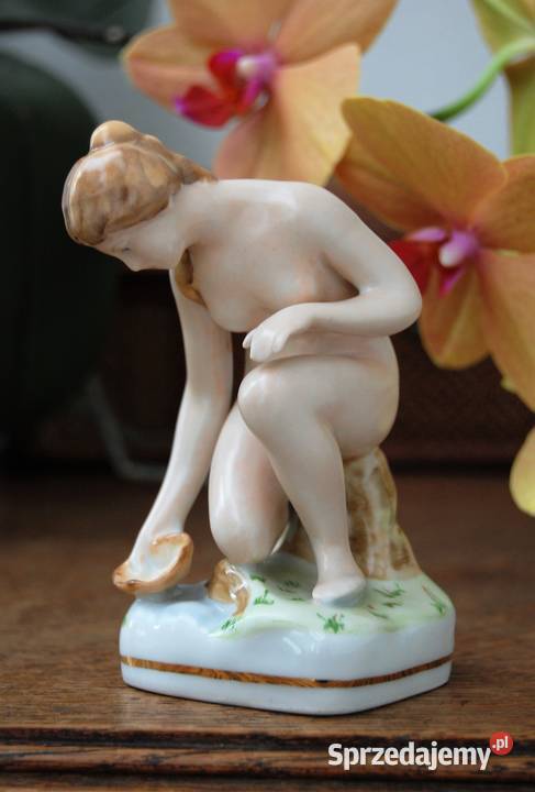 Figurka akt U źródła porcelana Ćmielów Lublin