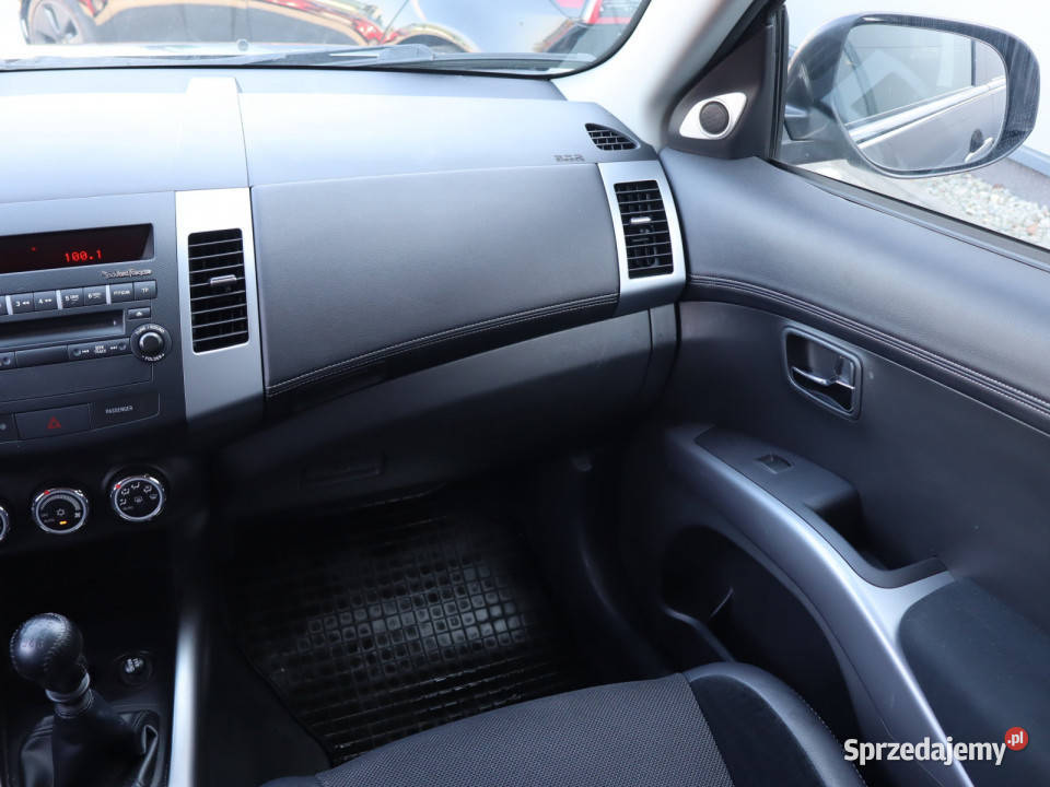 Mitsubishi Outlander 20 DID manualna Katowice