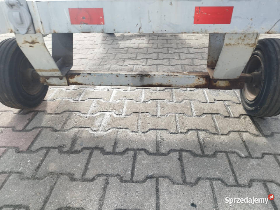 Przyczepa na obrotnicy do sadu stajni opony