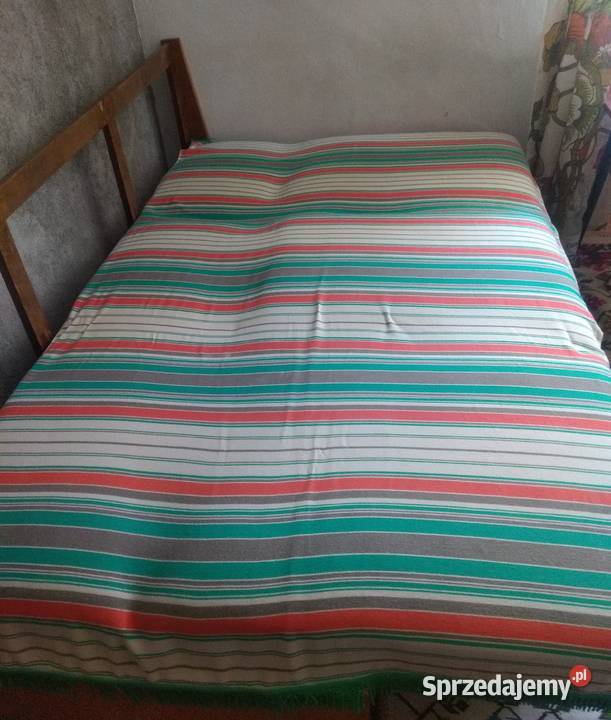 Narzuty kapy welniane pasiaki PRL śląskie Częstochowa