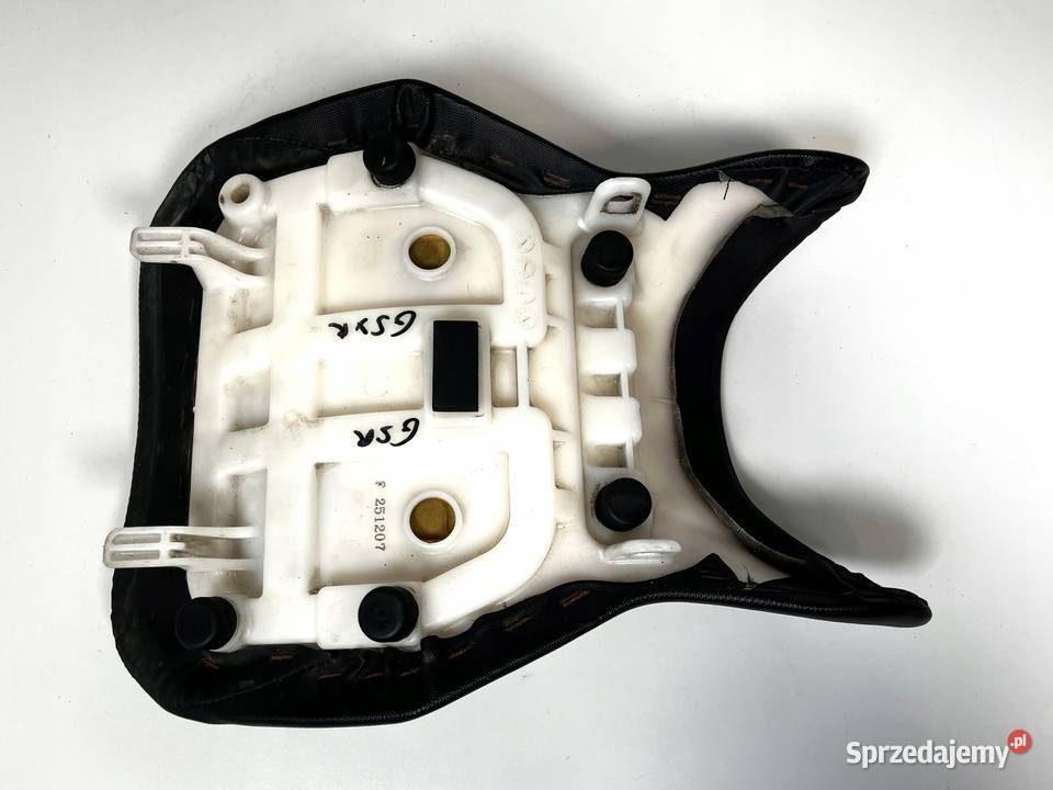SUZUKI GSR 750 1116 Siedzenie Fotel Kanapa Łobżenica