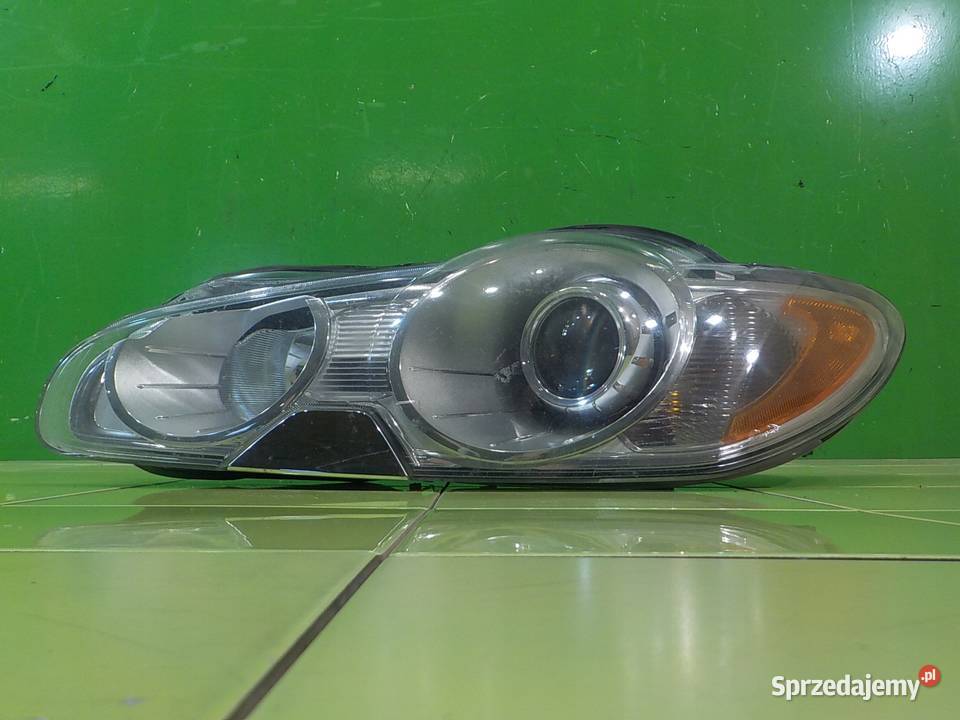 JAGUAR XE 30 D AUT 09r SEDAN lampa lewa przod osobowe Suków