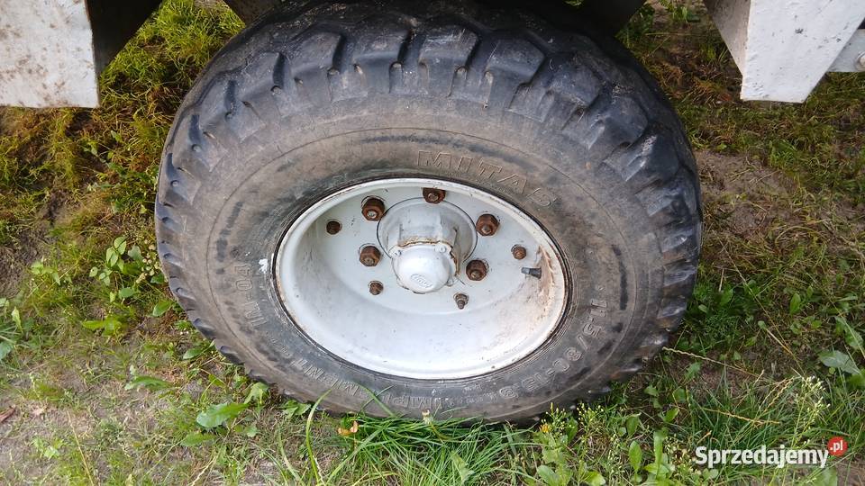 Rozrzutnik Obornika Jednoosiowy w ładnym stanie Turek