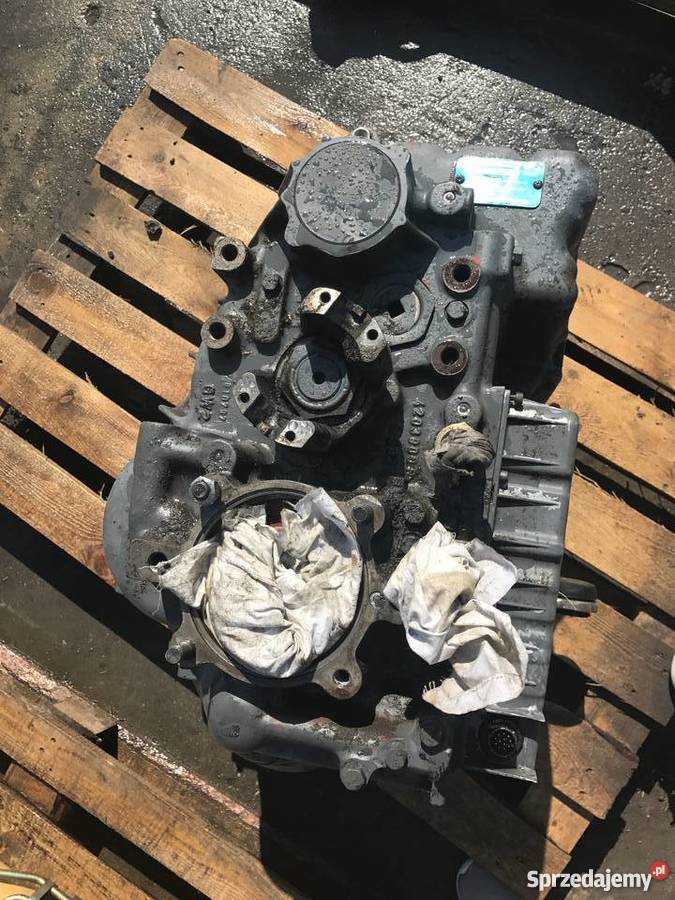 Siłownik ramienia przedniego Holland LB 95 LB sprzedam