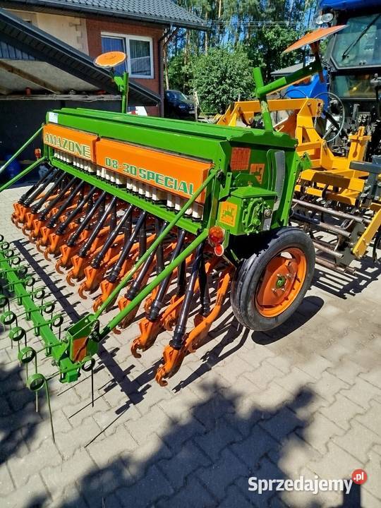 Agregat uprawowo siewny Siewnik Amazone d8 Dłutów