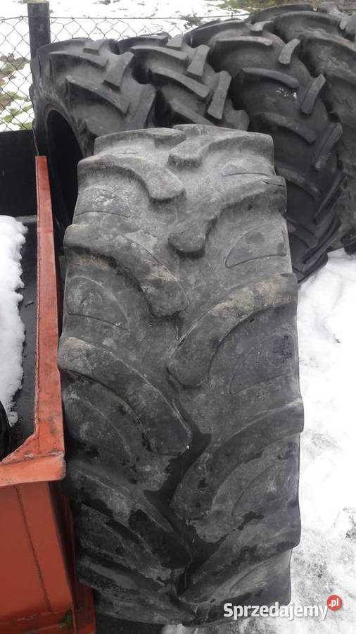Sprzedam oponę 42070 r24
