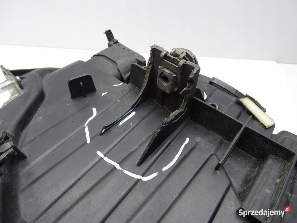 LAMPA REFLEKTOR LEWA LEWY PRZÓD PRZEDNIA BMW F30