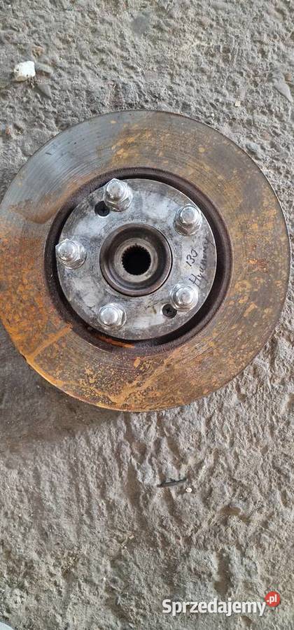 Piasta Hyundai i30 tarcza zacisk lewy przod osobowe Krosno sprzedam