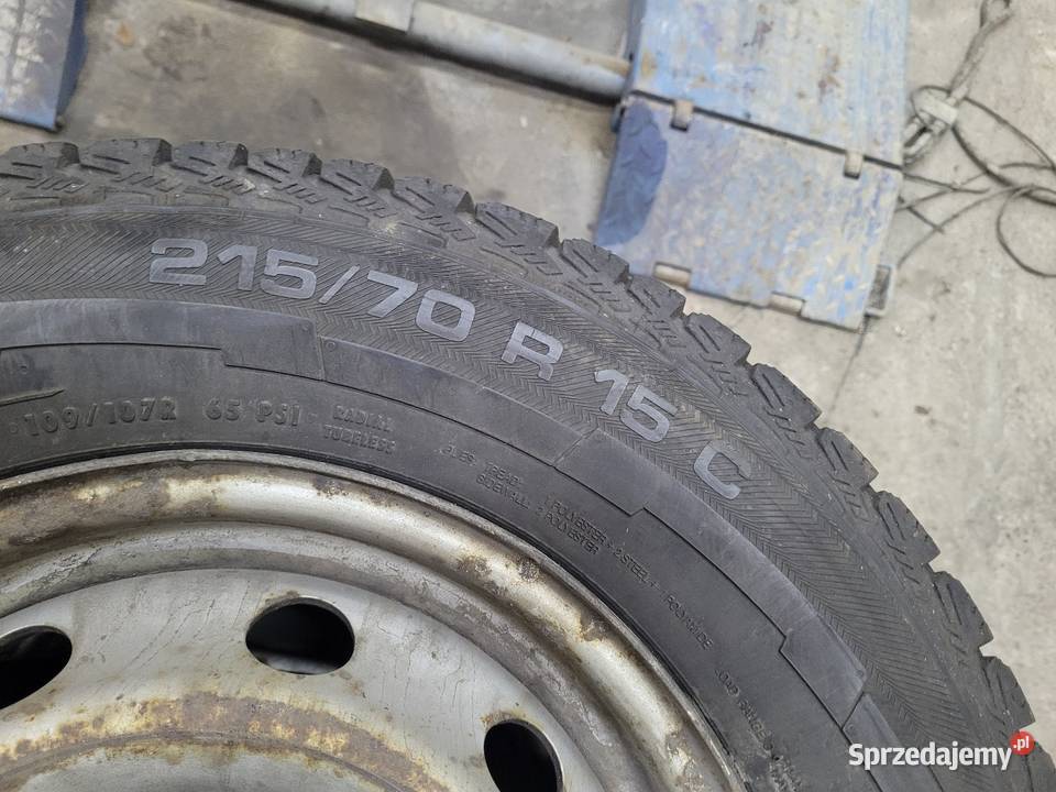 Opony zimowe Uniroyal 21570 r15C 215 Zwoleń