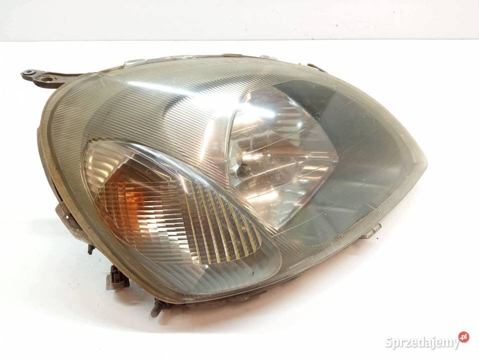 LAMPA PRZÓD PRAWA EU Toyota Yaris I 19992005 Rok produkcji 1999