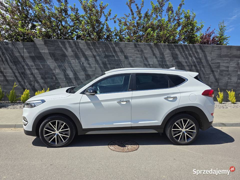 HYUNDAI TUCSON 16T BENZYNA 177 4X4 AUTOMAT FULL reflektory ksenonowe lubelskie