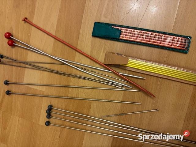 Zestaw drutów do robienia na drutach z czasów Częstochowa