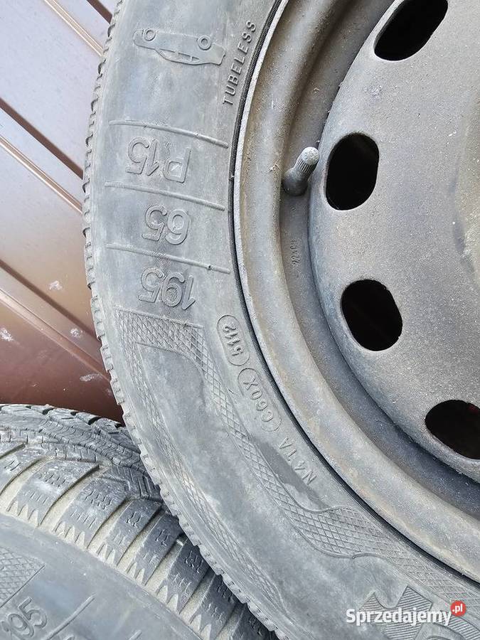 Felgi stalowe 15 z oponami rozstaw śrub 4x108 Góra