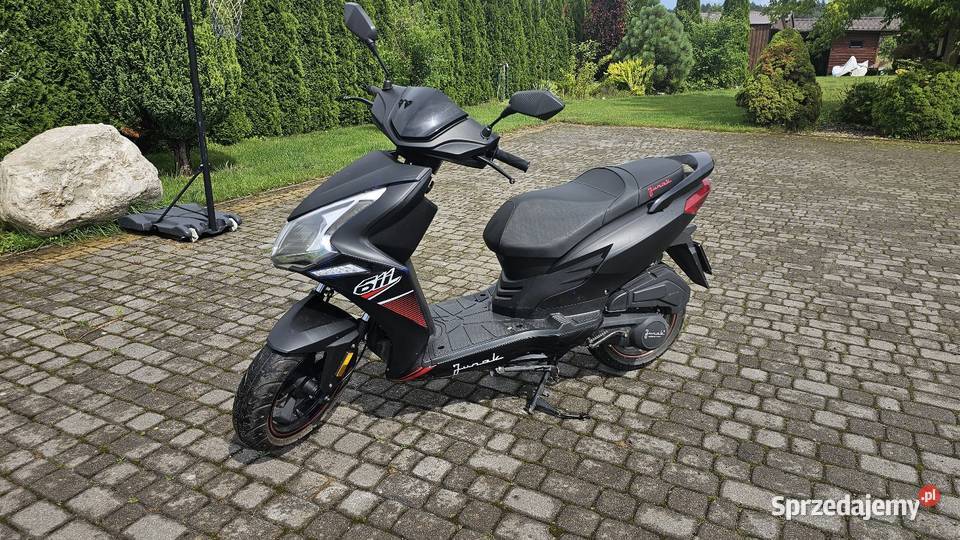 Junak 611 skuter 125 czterosuwowy Kliszno