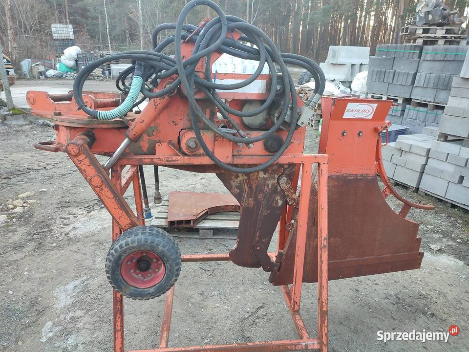 Pługoukładacz wibracyjny do układania kabli, nawodnienia Tarłów